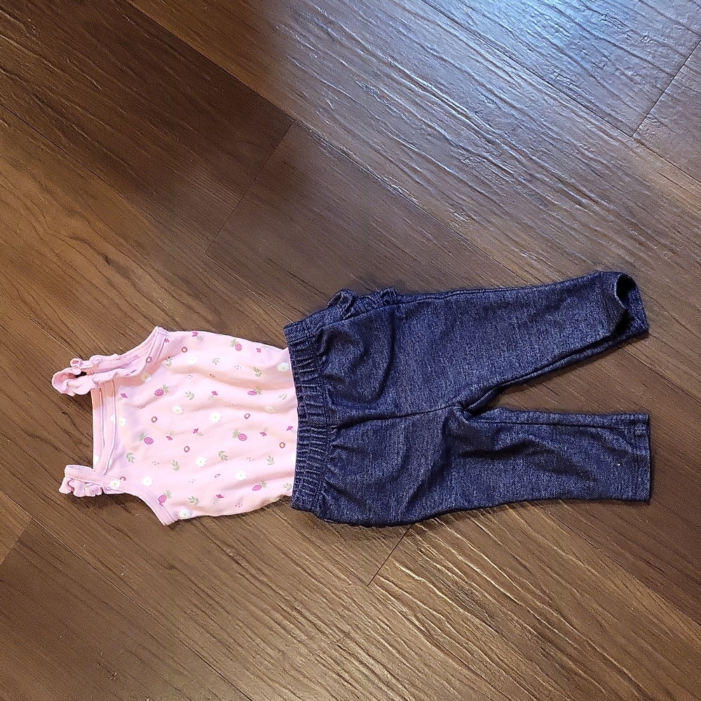 Baby Girl Outfit. Pink Bodysuit with Ruffle Bottom Jean Leggings. 3-6m